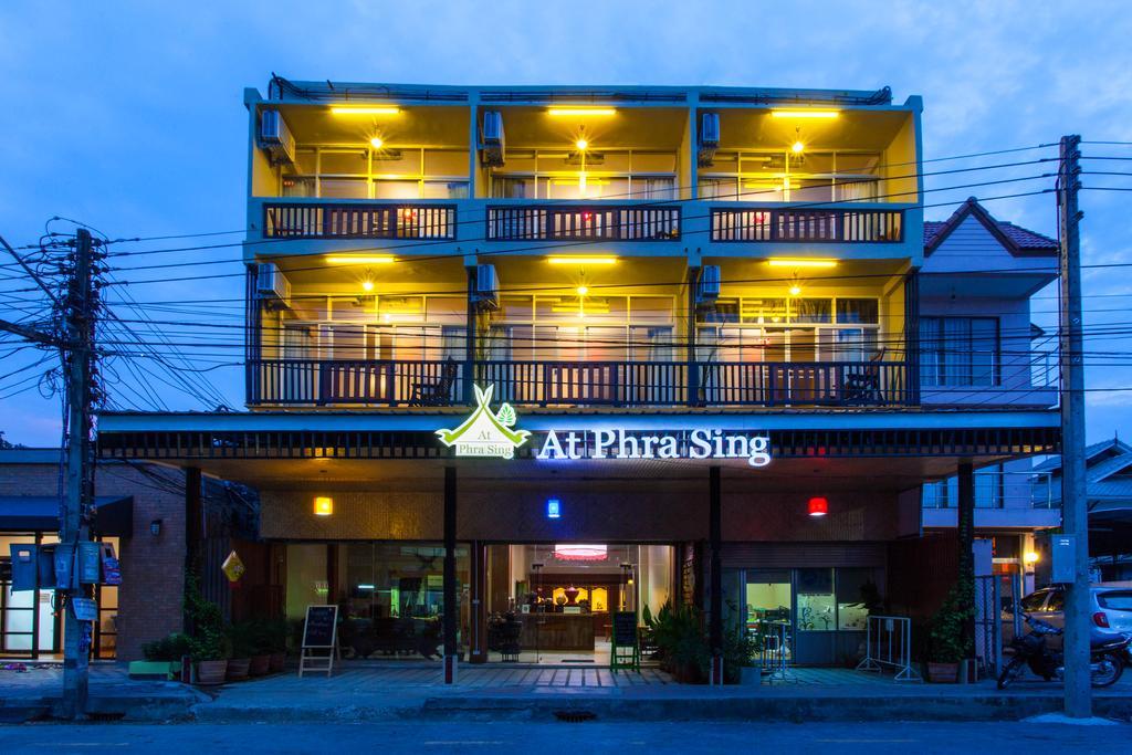 At Phra Sing Hotel Chiang Mai Bagian luar foto