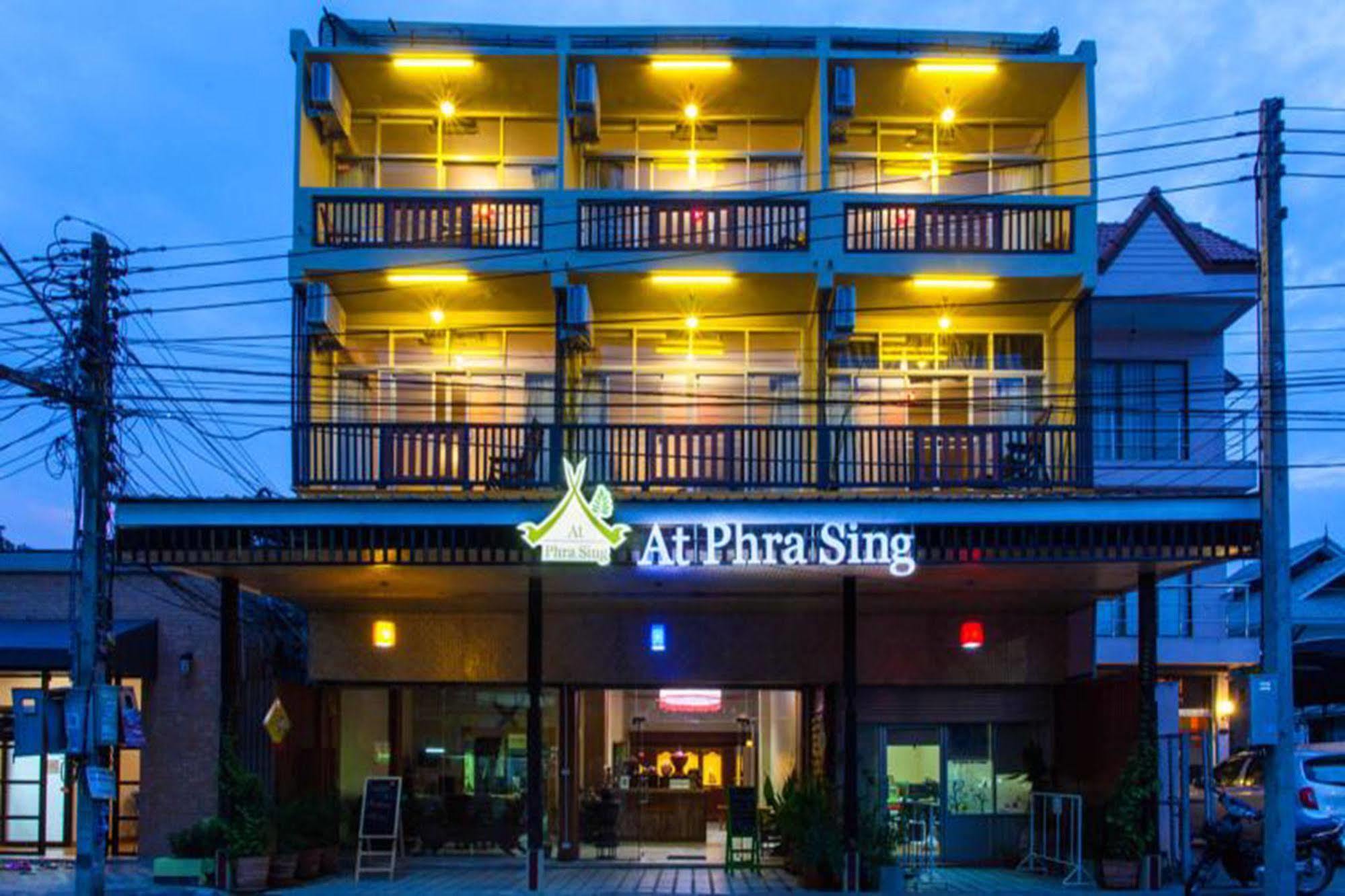 At Phra Sing Hotel Chiang Mai Bagian luar foto
