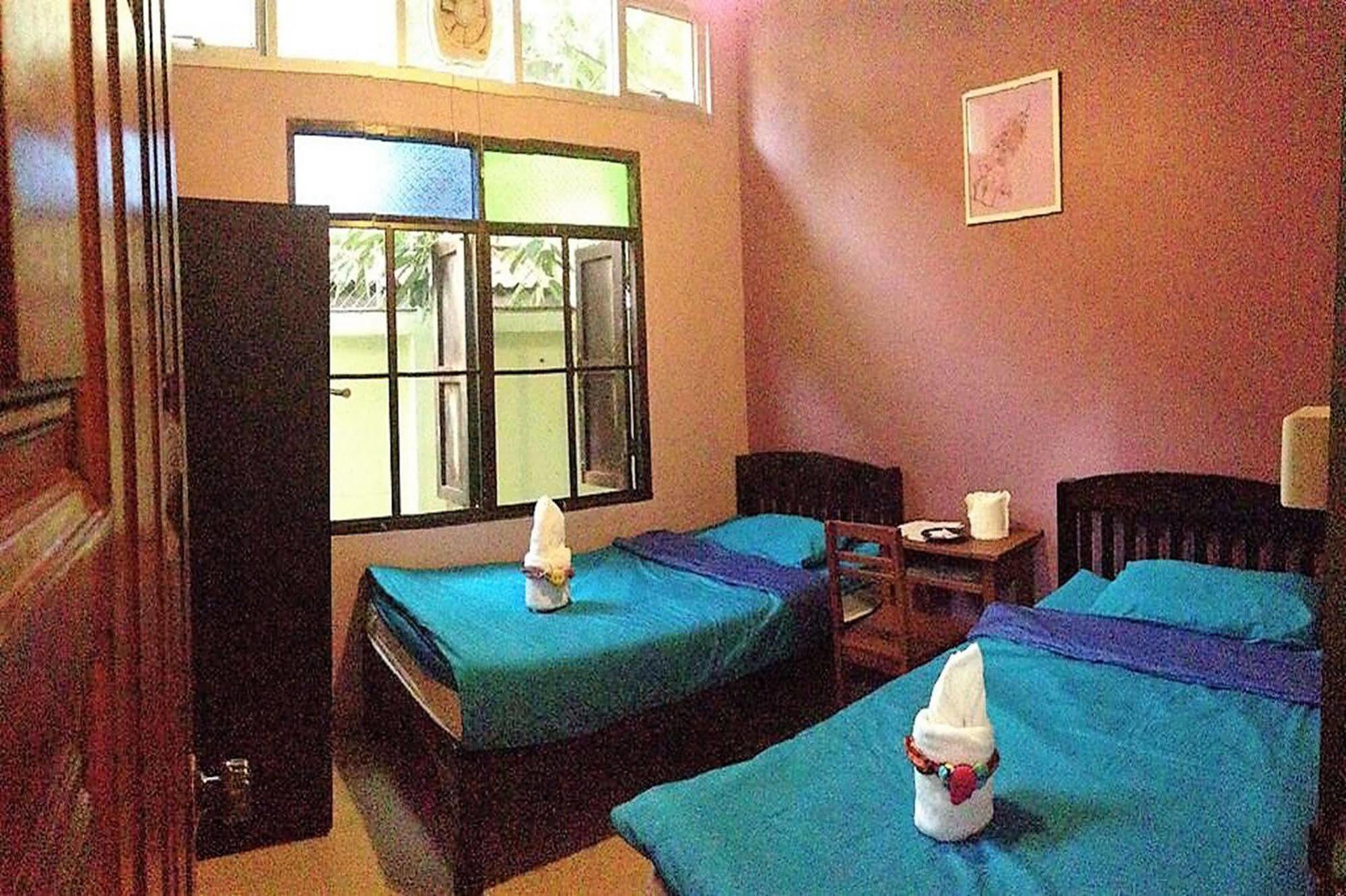 At Phra Sing Hotel Chiang Mai Bagian luar foto