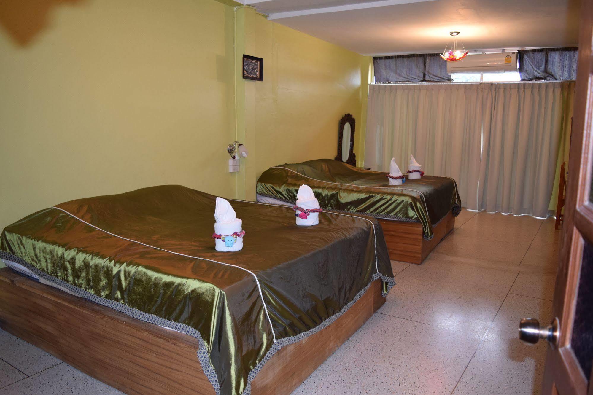 At Phra Sing Hotel Chiang Mai Bagian luar foto